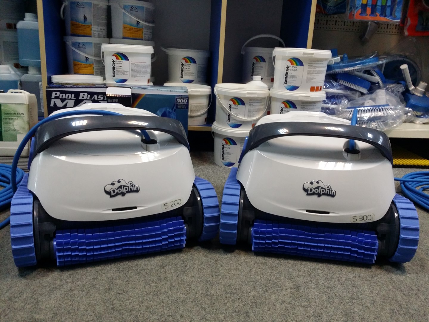 Odkurzacze basenowe dolphin s200 vs s300i